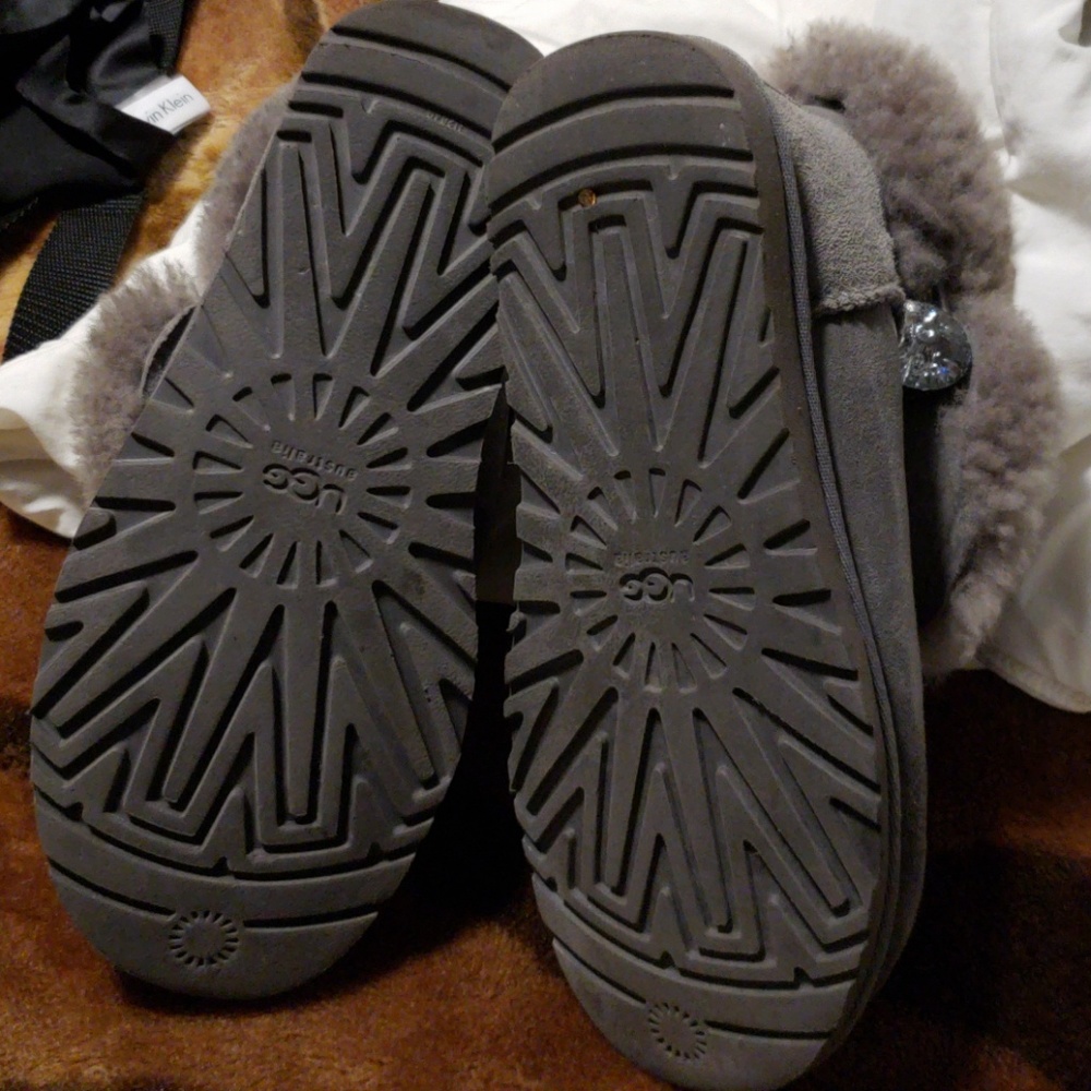Ugg Boots - image 6